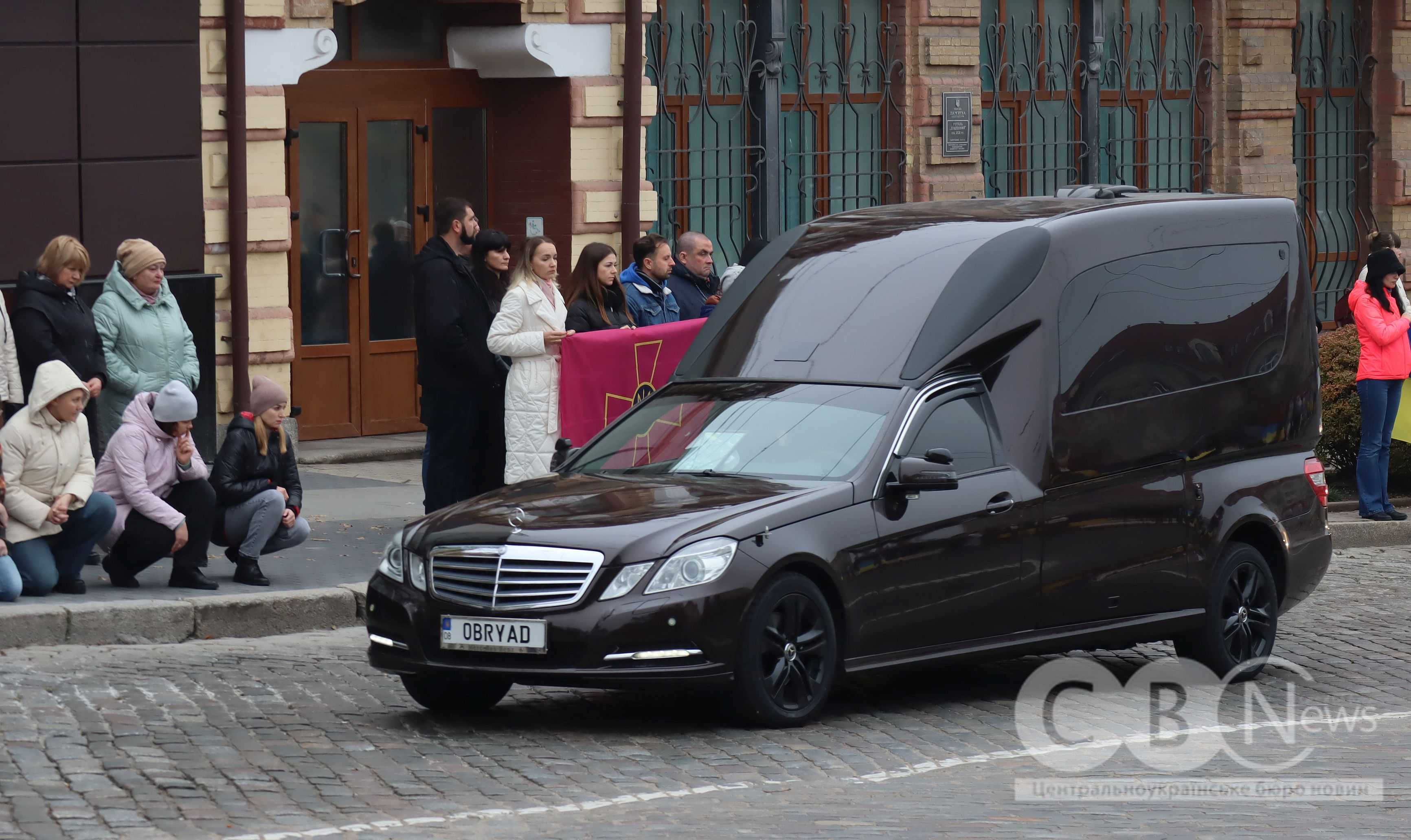 З трьома загиблими бійцями попрощалися в Кропивницькому