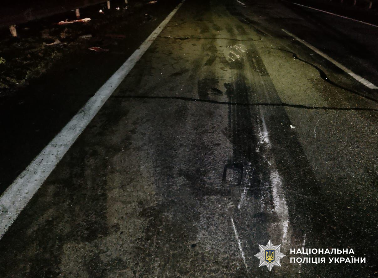 У Голованівському районі вантажівка на смерть збила жінку