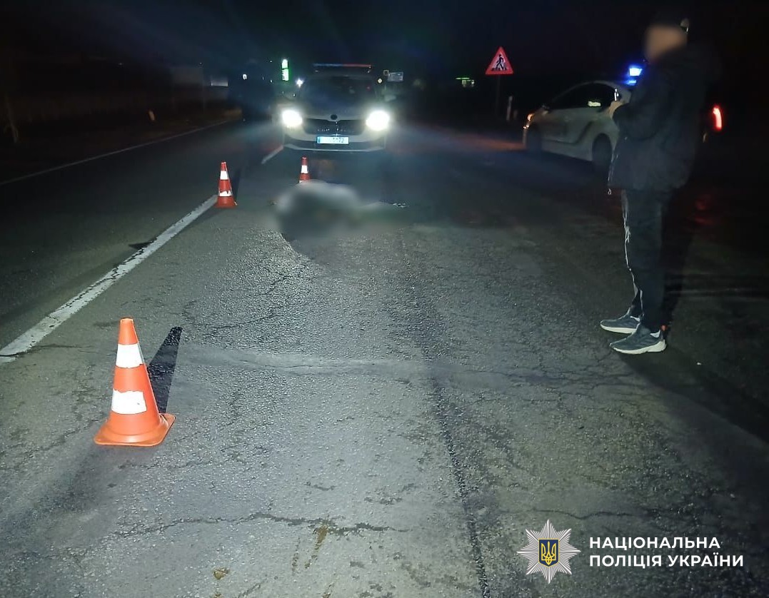 Вантажівка на смерть збила підлітка в Олександрії