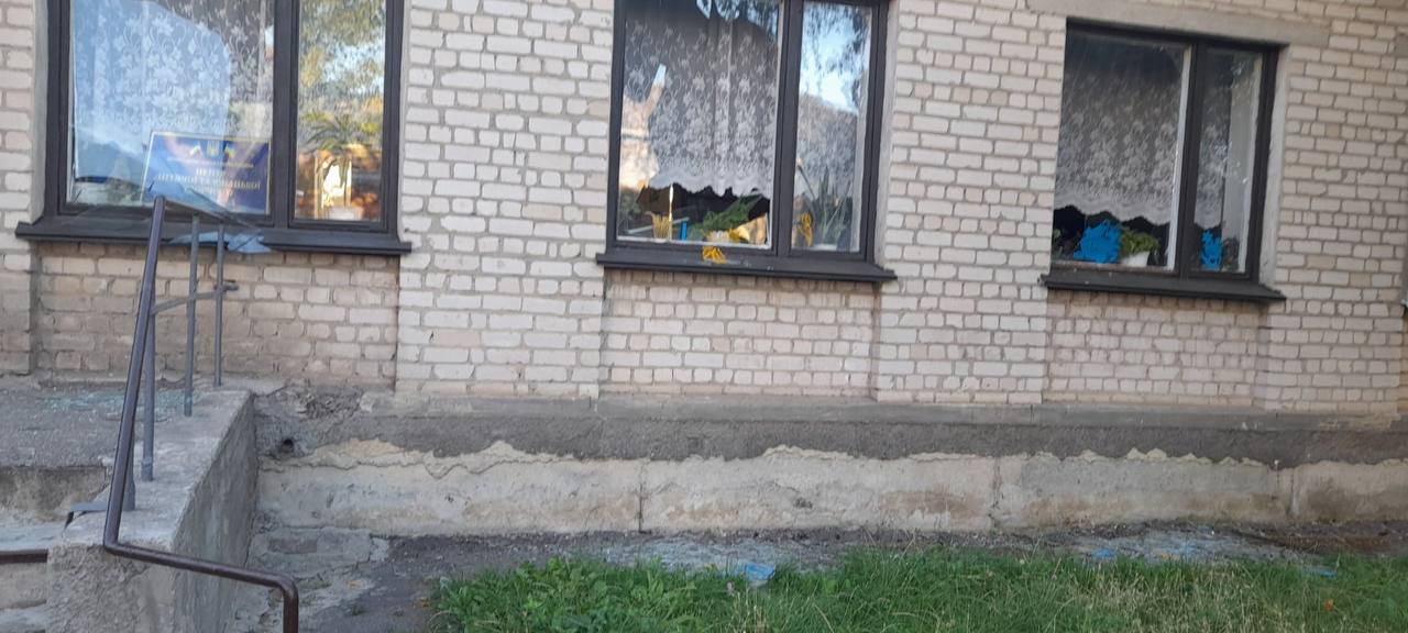 Понад 60 вікон замінили в пошкоджених обстрілом будівлях у Знам'янці