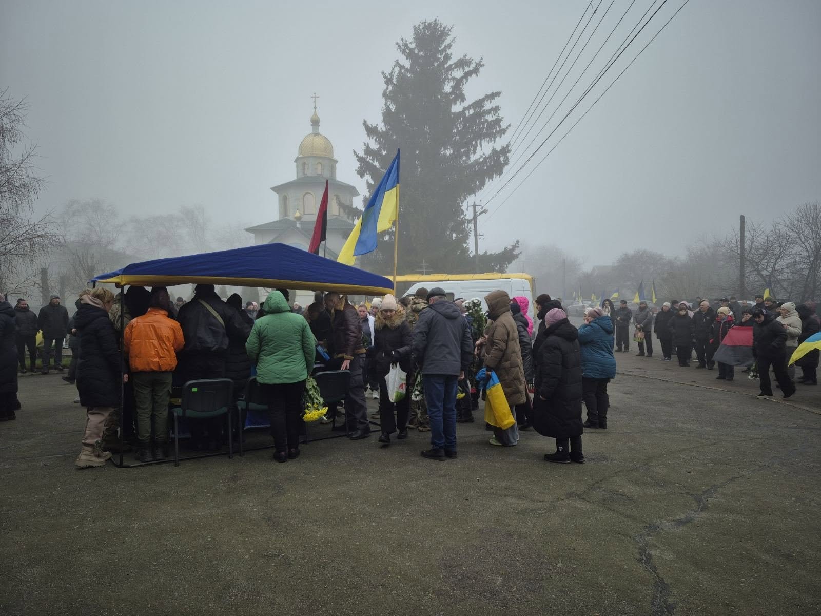 Із загиблим на Донеччині солдатом попрощалися у Суботцівській громаді