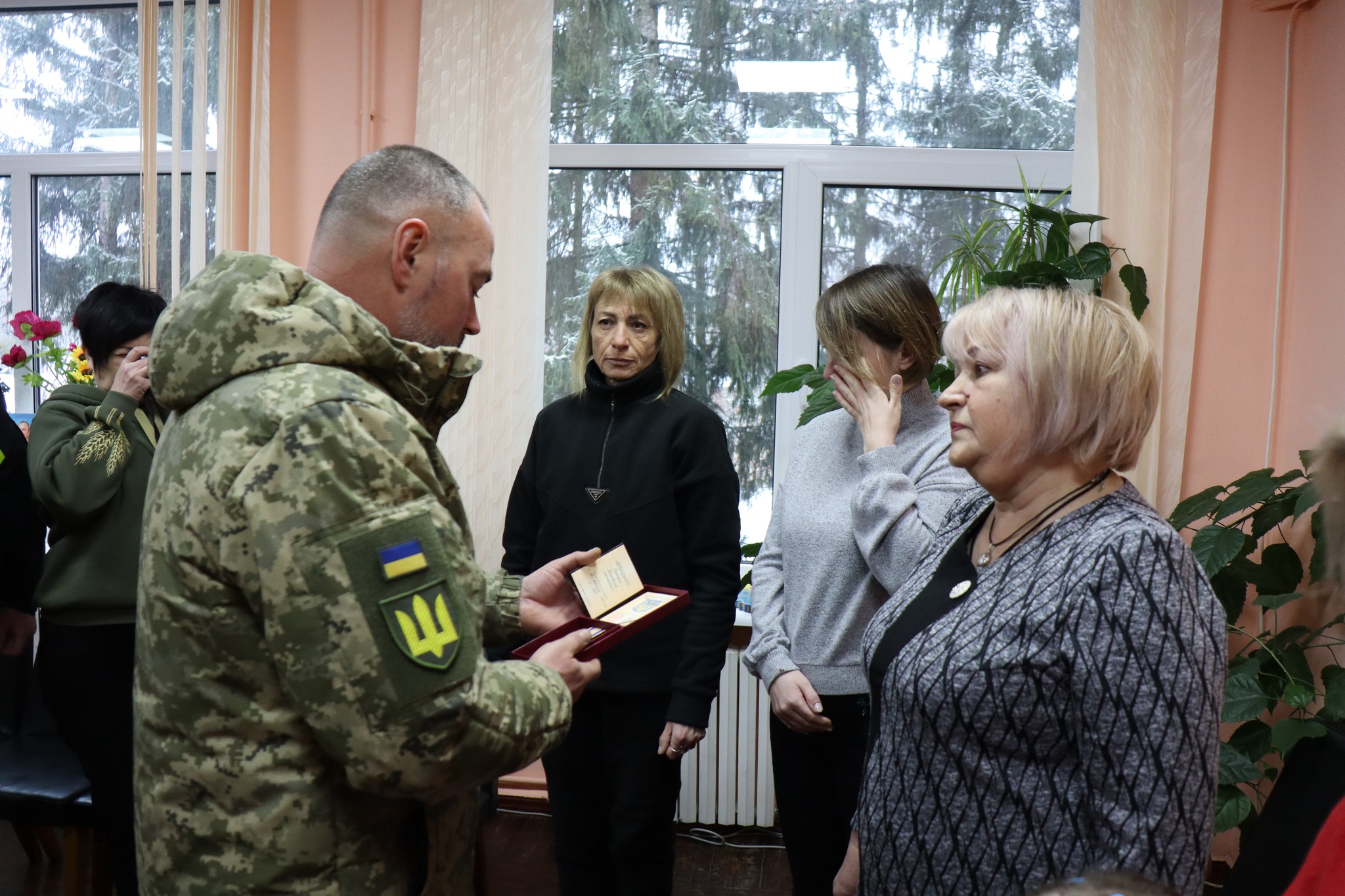 Державні нагороди передали рідним загиблих бійців з Онуфріївської громади