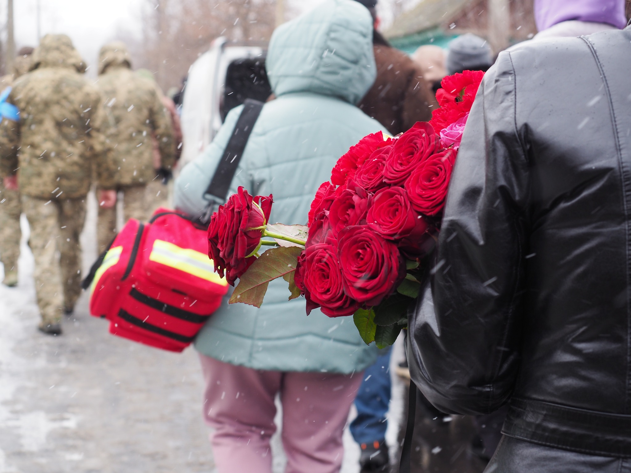Із загиблим на Донеччині бійцем попрощалися в Гайворонській громаді 