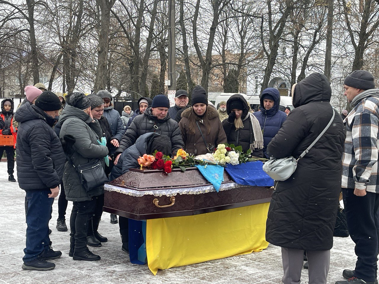 Із загиблим солдатом попрощалися в Олександрівській громаді