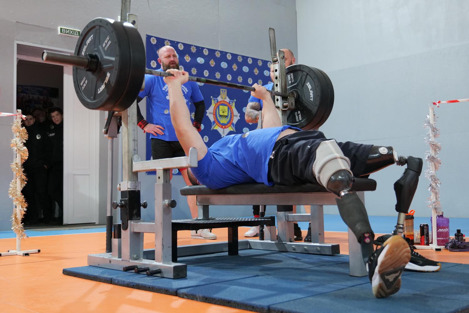 Ветерани встановили рекорд України з багатоповторного жиму лежачи на Кіровоградщині