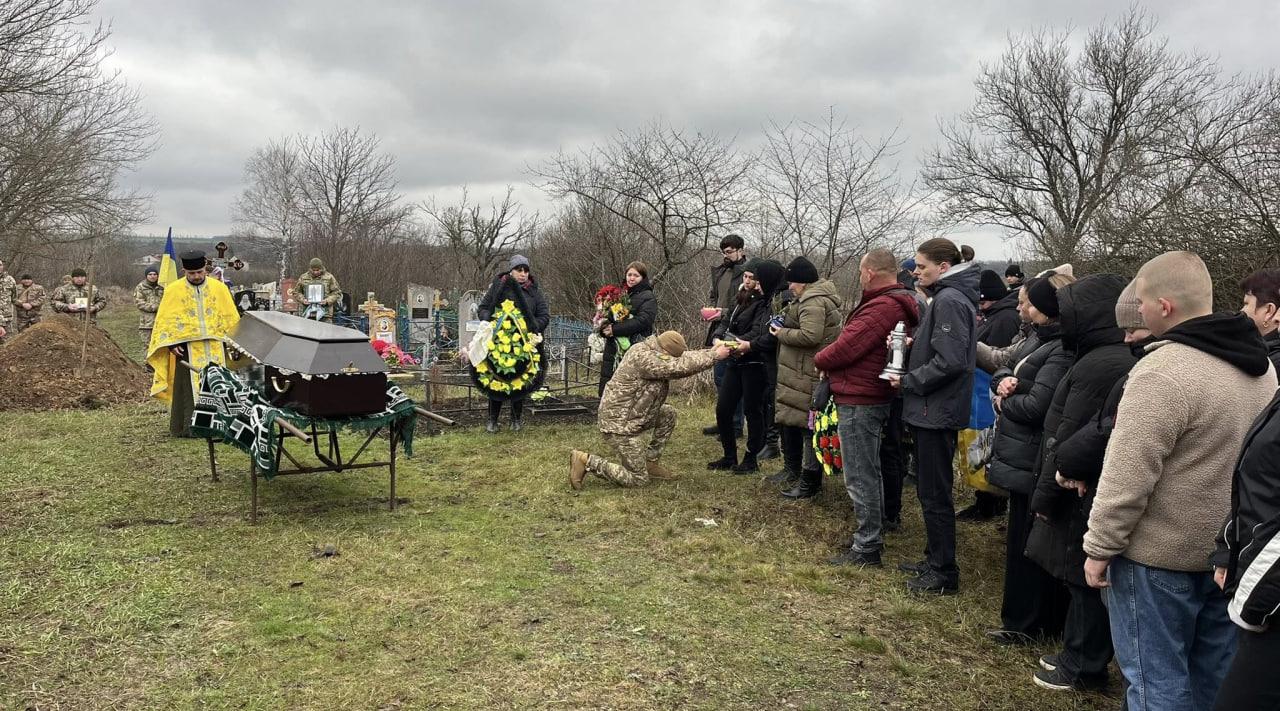 У Кам'янецькій громаді провели в останню путь загиблих солдатів Василя Кам'янченка та Ігоря Степанюка.