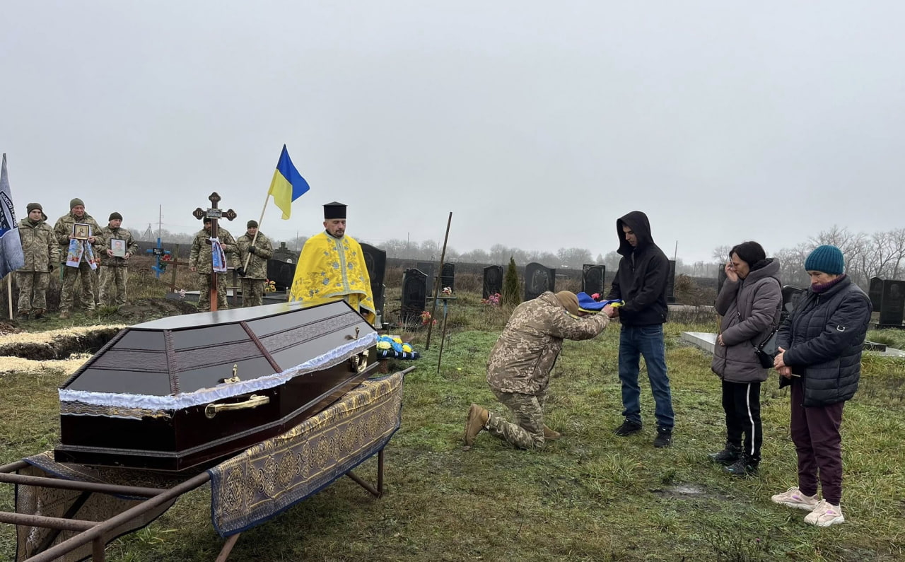 У Кам'янецькій громаді провели в останню путь загиблих солдатів Василя Кам'янченка та Ігоря Степанюка.