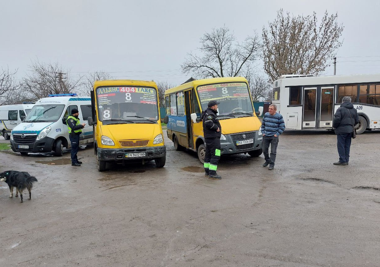 Недійсні паспорти двох маршрутів виявили у перевізника в Кропивницькому