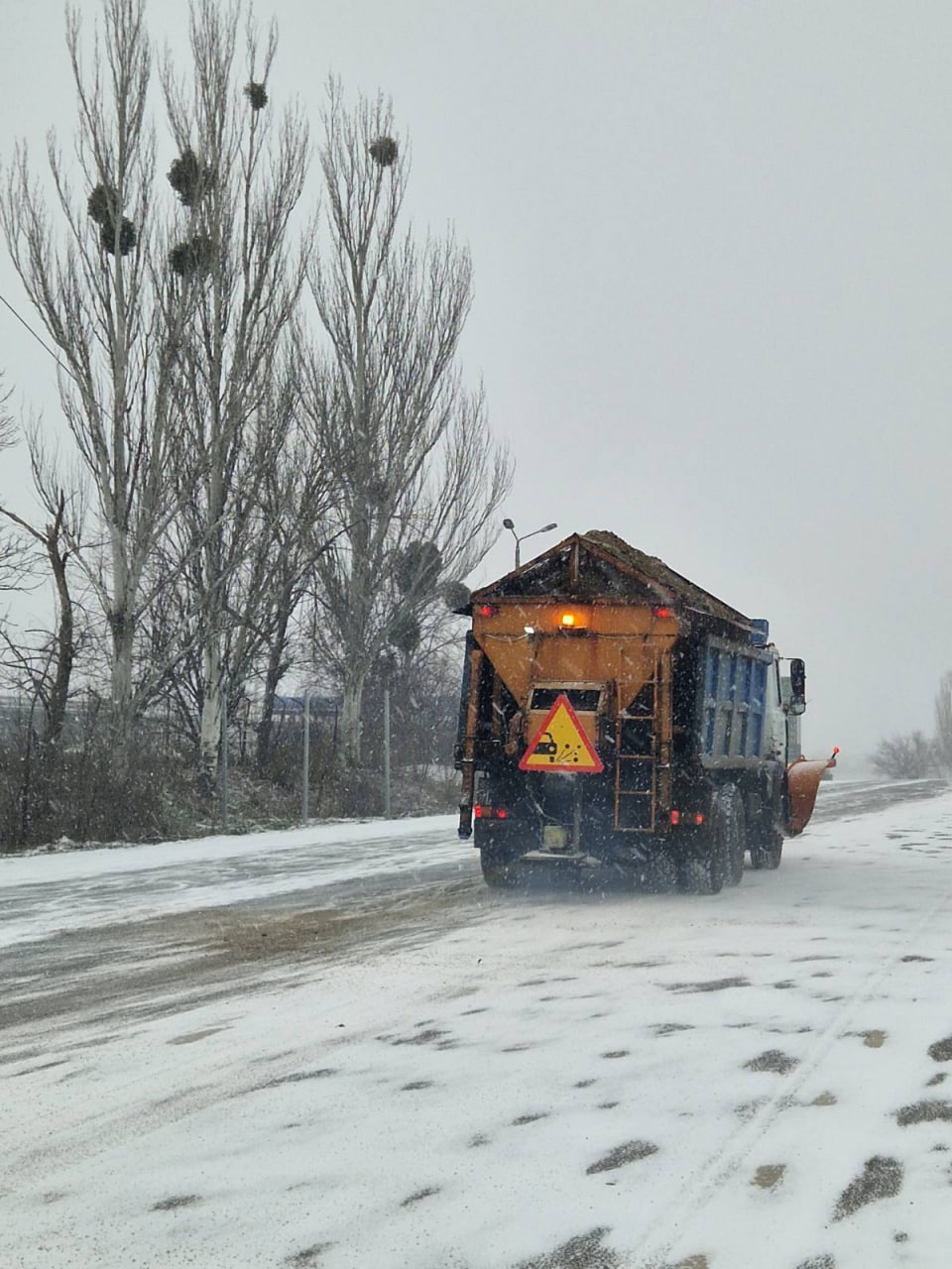 На дорогах Кіровоградщини працює спецтехніка