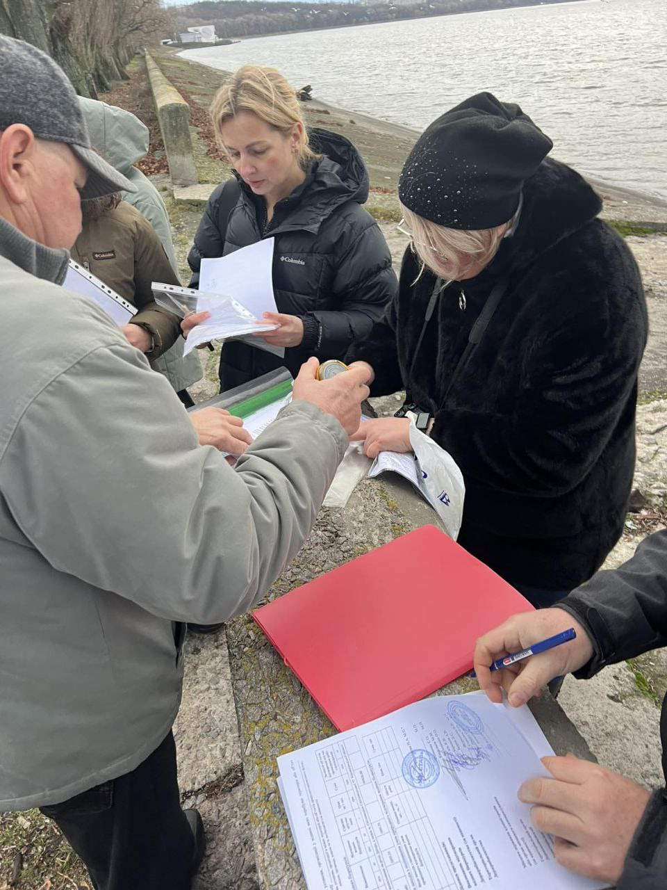 Понад 1,5 тонни товстолоба випустили до водосховища у Світловодську