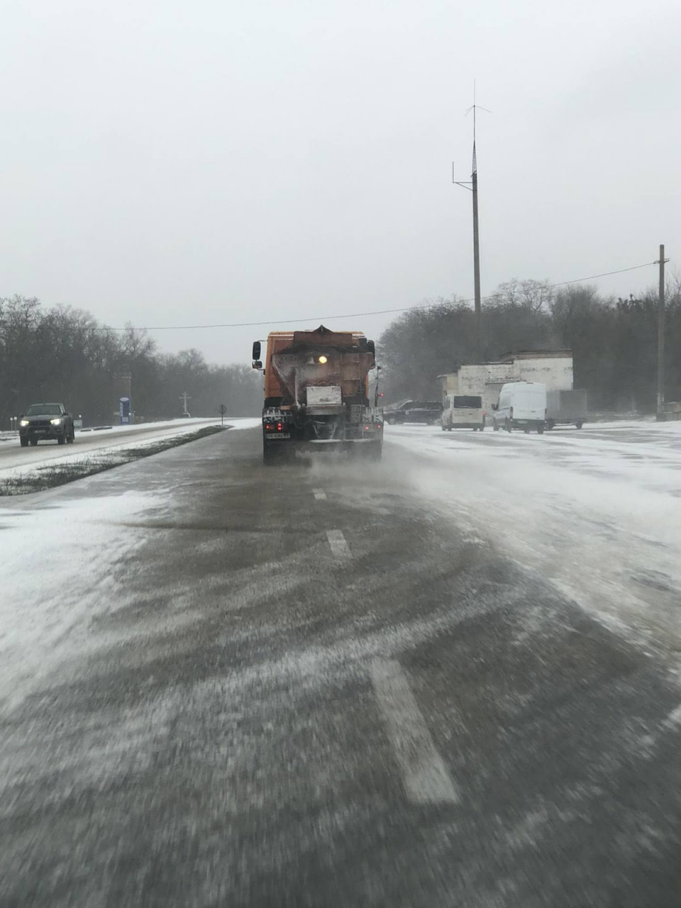 На дорогах Кіровоградщини працює спецтехніка