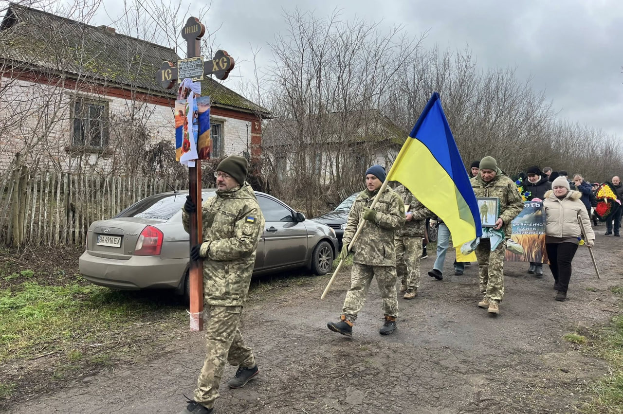 У Кам'янецькій громаді провели в останню путь загиблих солдатів Василя Кам'янченка та Ігоря Степанюка.