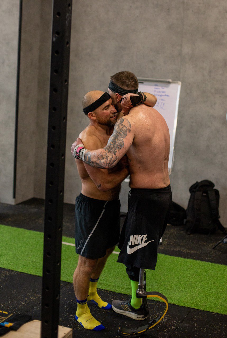 Двоє спецпризначенців з Кропивницького та Івано-Франківська встановили рекорд з підтягувань