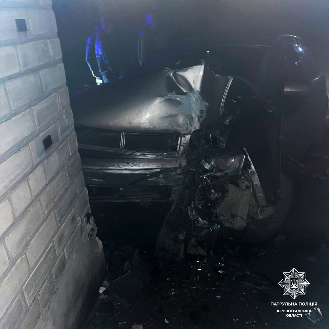 Нетверезий водій в’їхав у паркан в Кропивницькому 