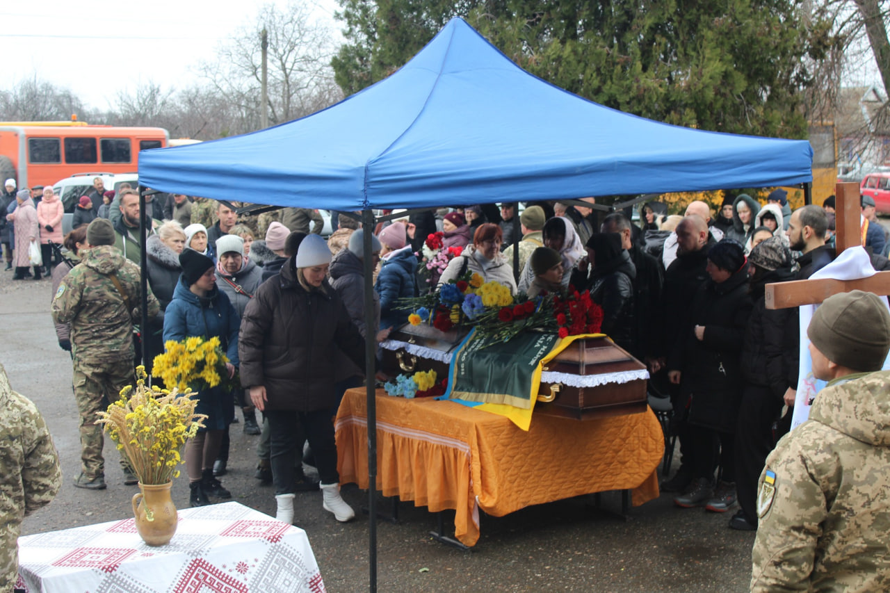 Із загиблим старшим сержантом попрощалися в Суботцівській громаді 