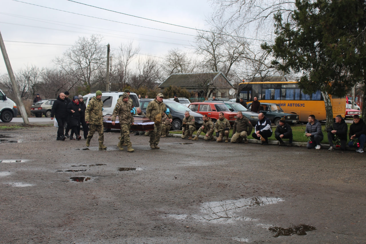Із загиблим старшим сержантом попрощалися в Суботцівській громаді 