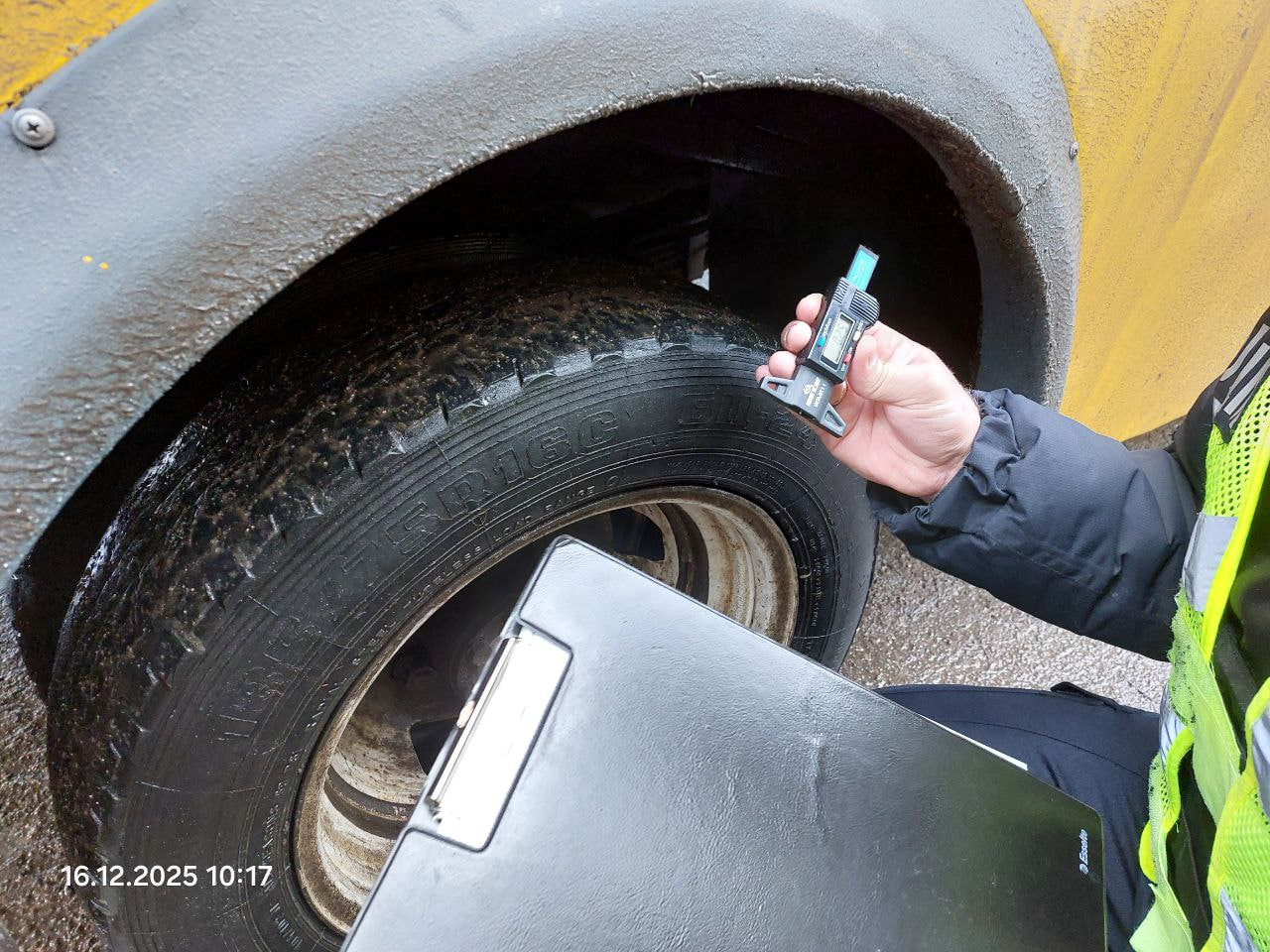Недійсні паспорти двох маршрутів виявили у перевізника в Кропивницькому