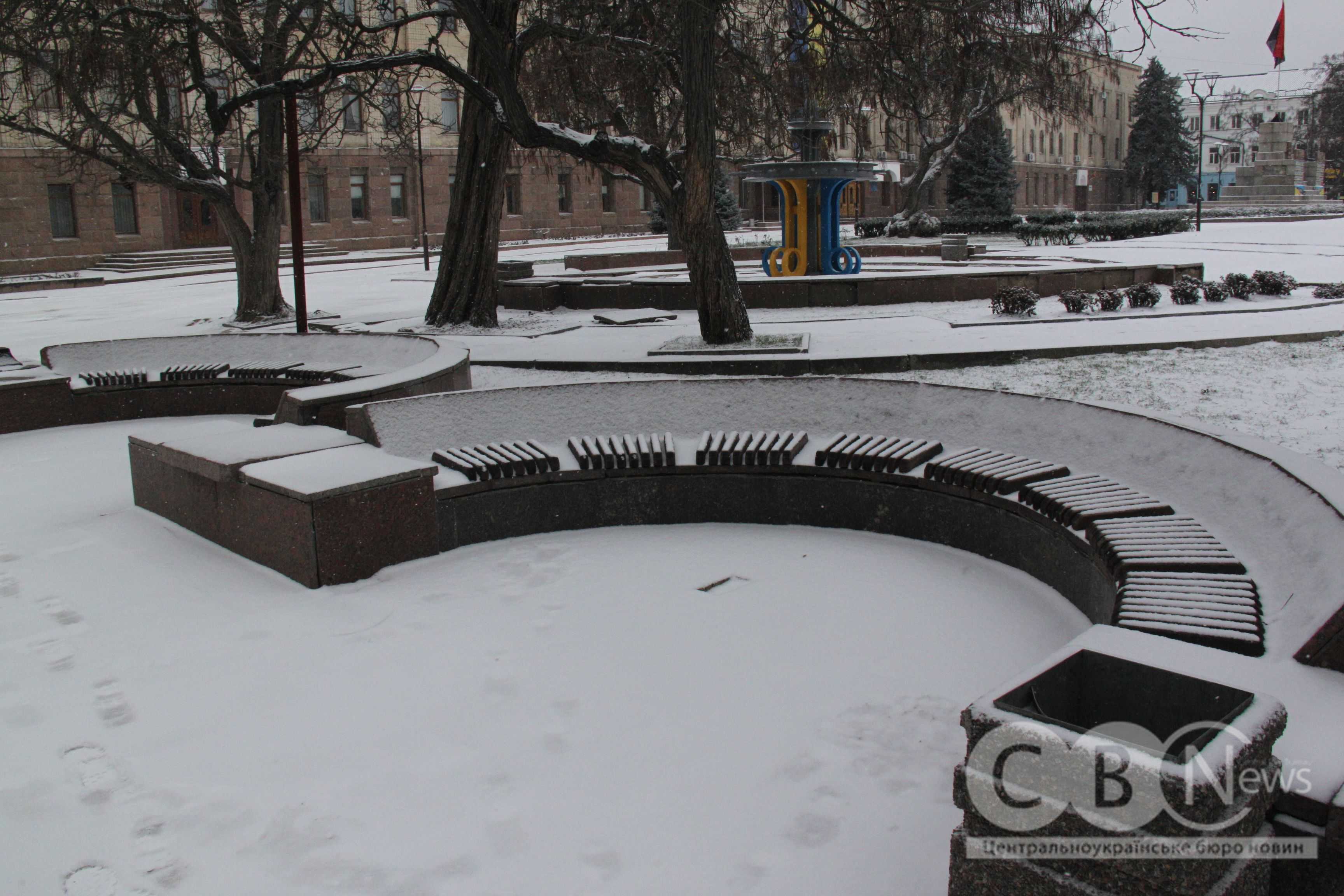 Справжня зима у Кропивницькому: місто засніжило