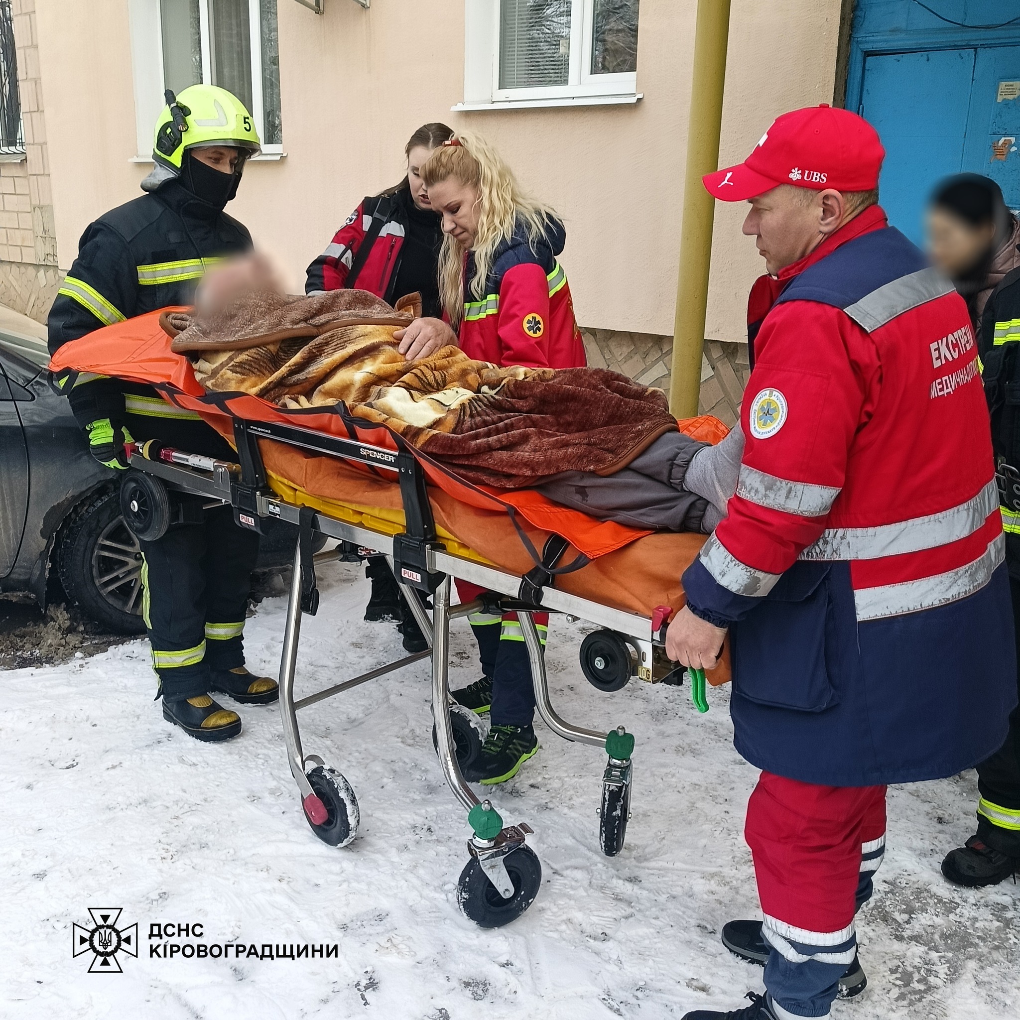 У Кропивницькому районі врятували двох літніх людей із зачинених приміщень