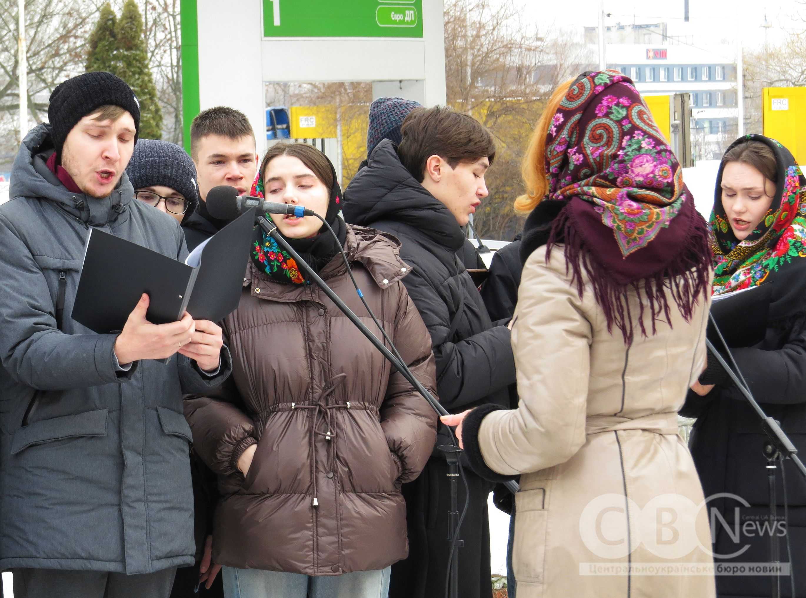 «Скорботна коляда» лунала у Кропивницькому в памʼять про загиблих воїнів