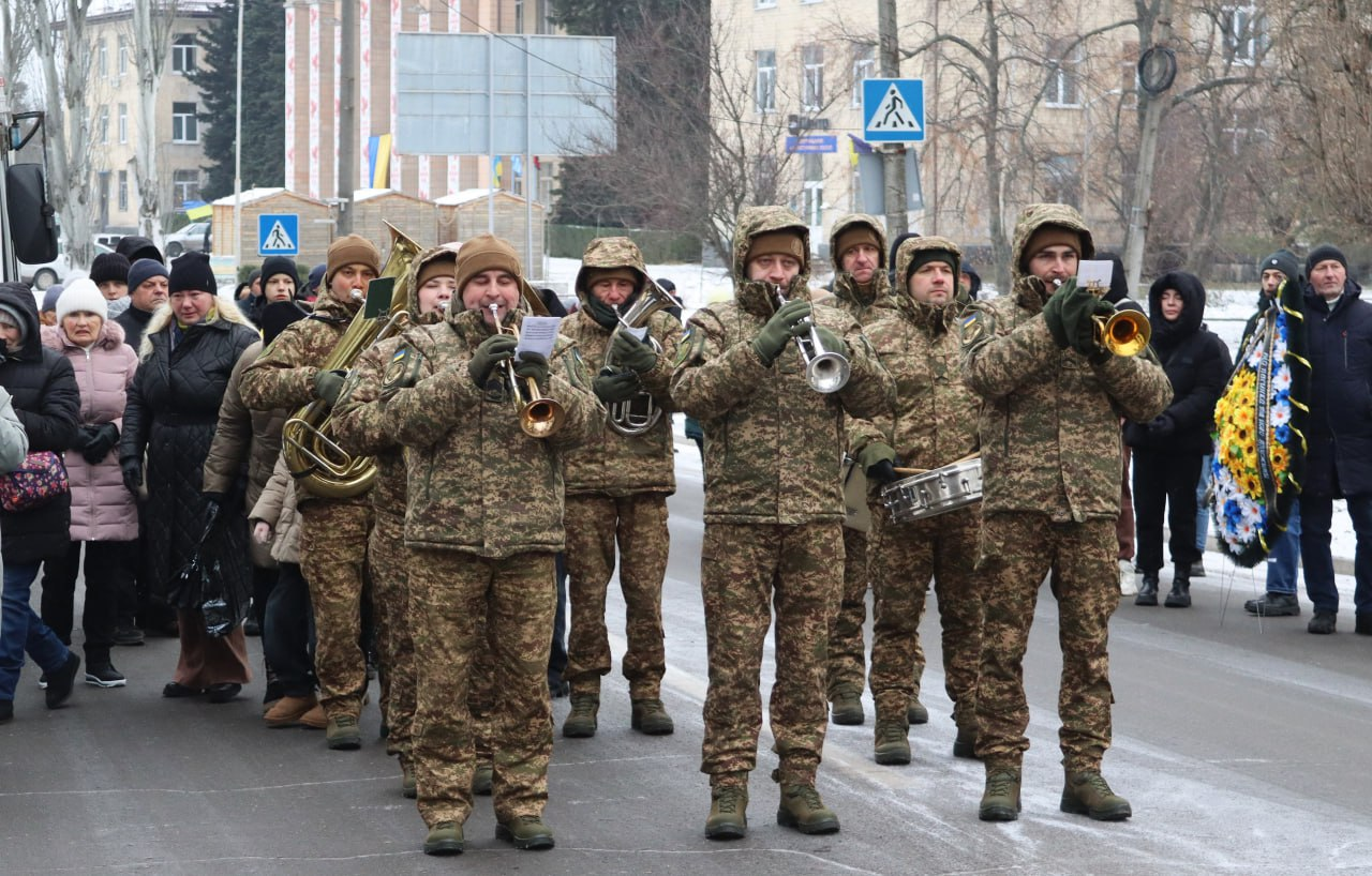 У Світловодську провели в останню путь загиблого військовослужбовця Олександра Бєлих
