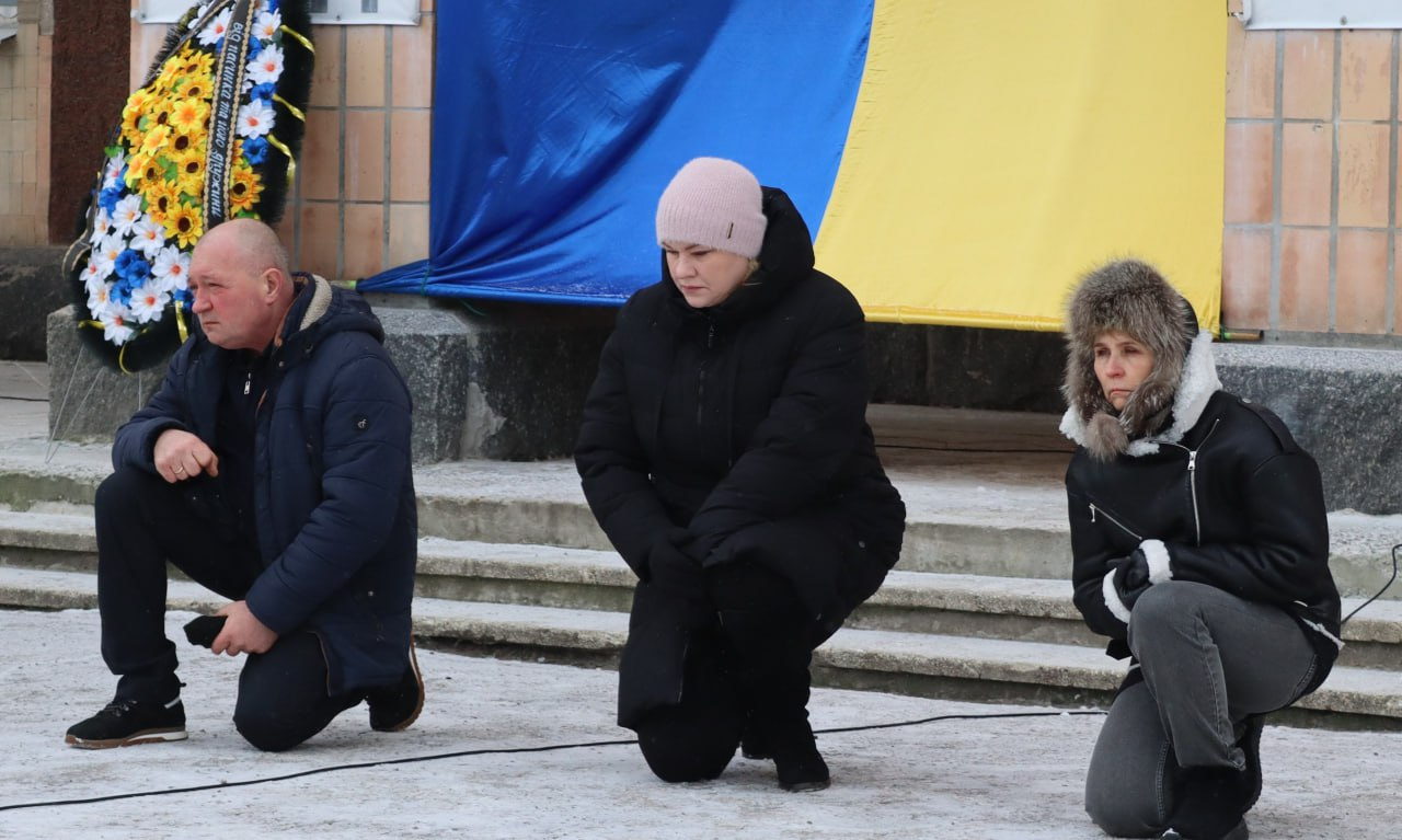 У Світловодську провели в останню путь загиблого військовослужбовця Олександра Бєлих