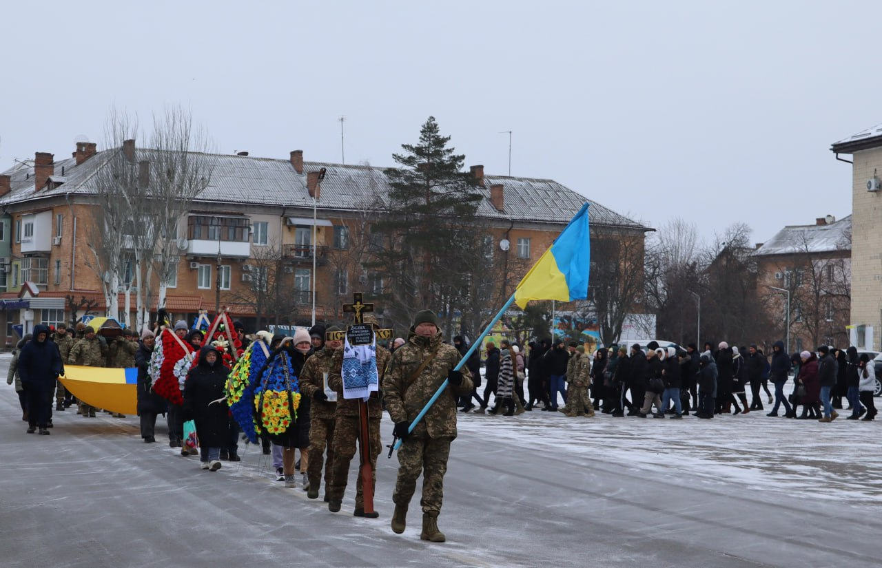 У Світловодську провели в останню путь загиблого військовослужбовця Олександра Бєлих