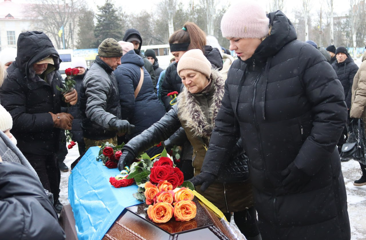 У Світловодську провели в останню путь загиблого військовослужбовця Олександра Бєлих