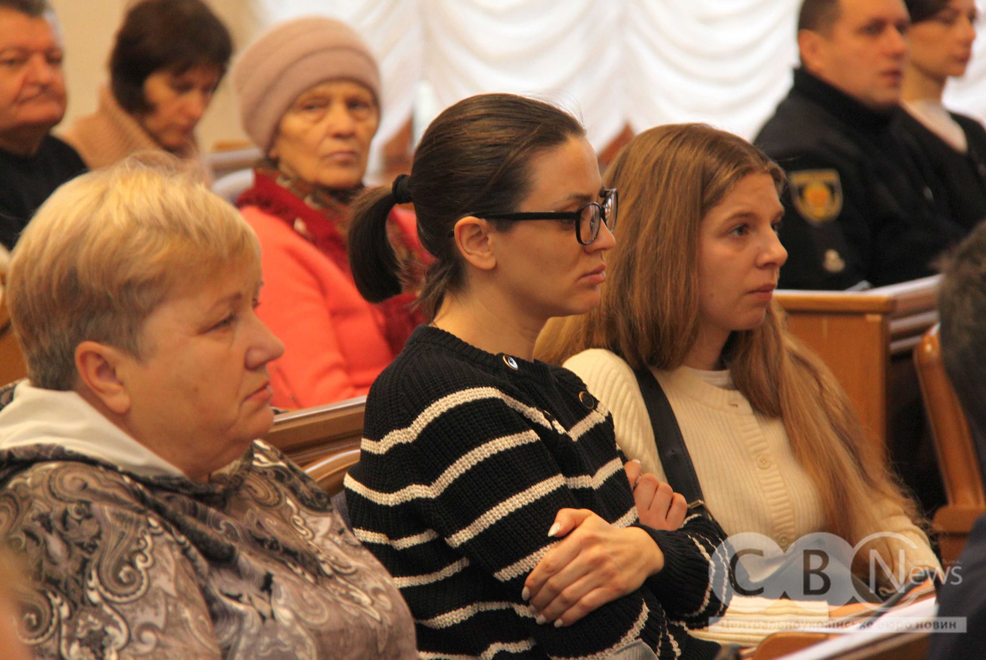 У День пам'яті Героїв Крут у Кропивницькому родинам загиблих і зниклих безвісти захисників вручили державні нагороди