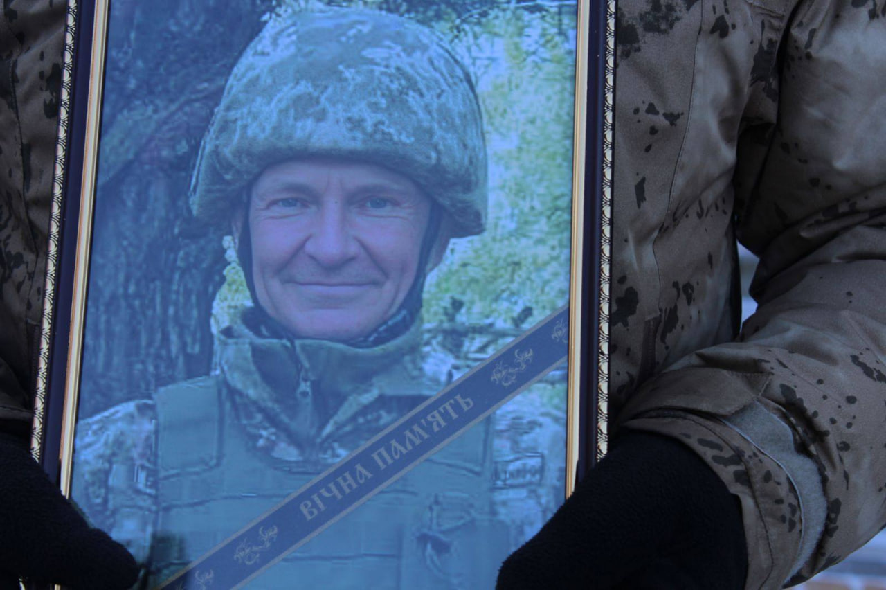 Із загиблим військовим попрощалися у Суботцівській громаді