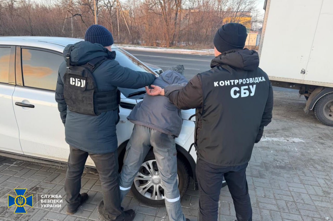 Підпали райради та пошти за вказівкою росіян: у Кропивницькому затримали трьох паліїв