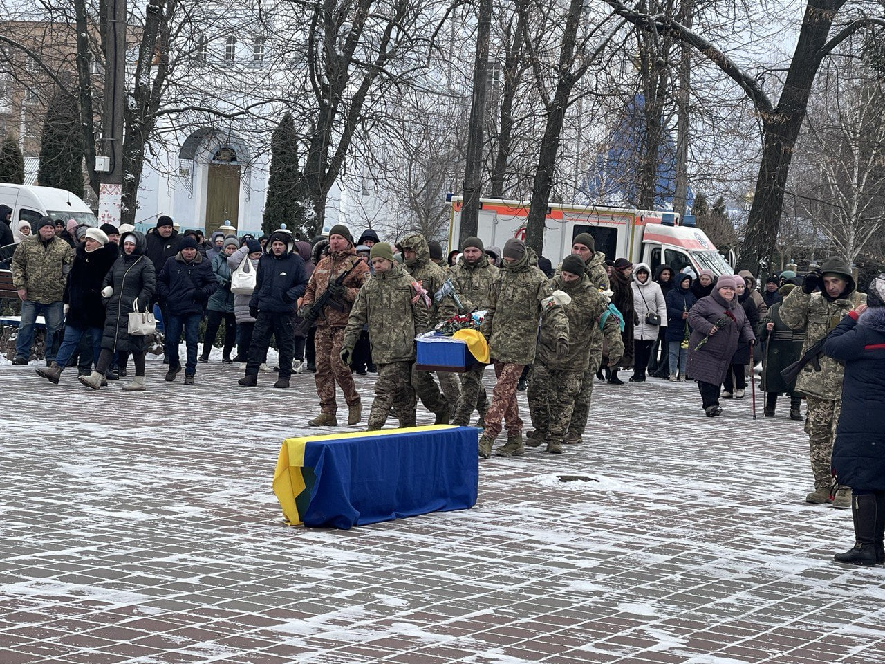 Із загиблим військовим попрощалися у Олександрівській громаді
