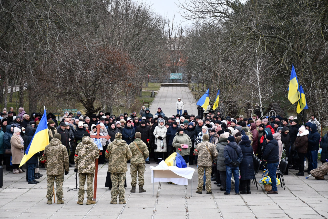 У Приютівській громаді попрощалися із загиблим військовим