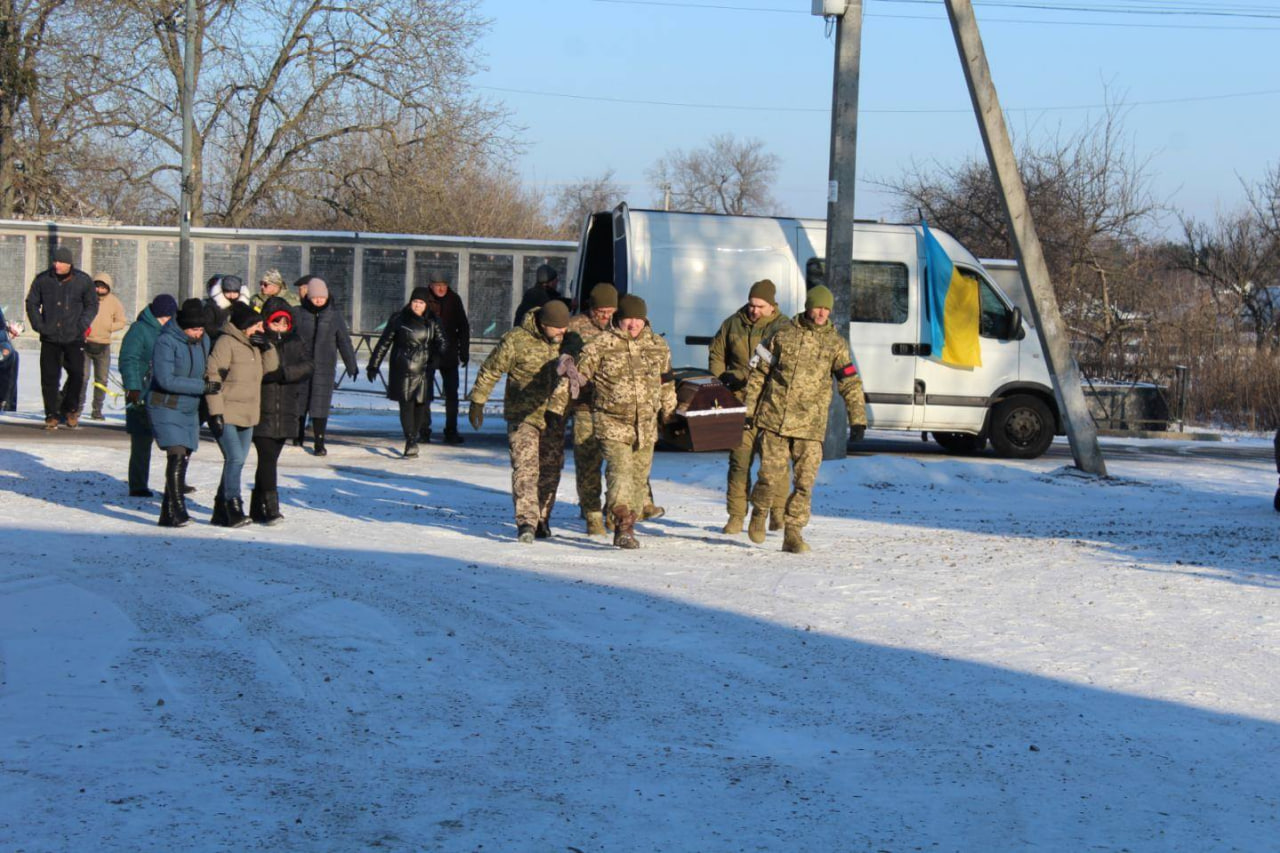 Із загиблим військовим попрощалися у Суботцівській громаді