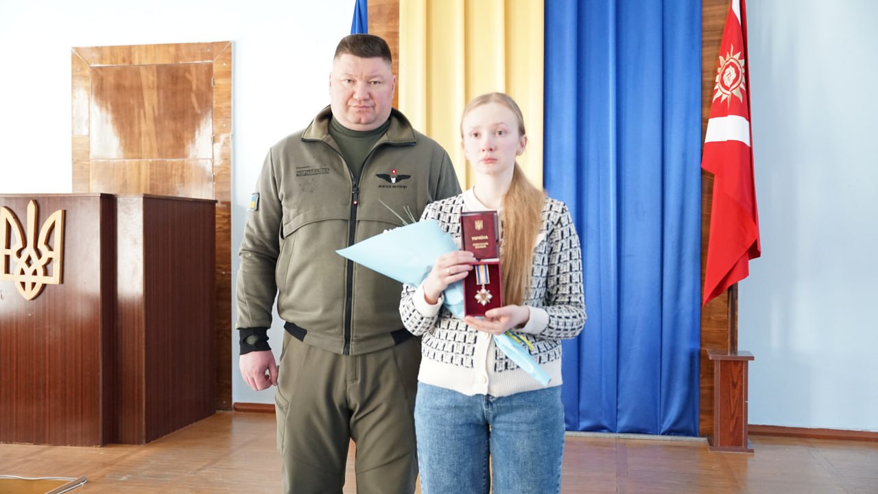 Державні нагороди передали рідним загиблих бійців з Кропивницького району