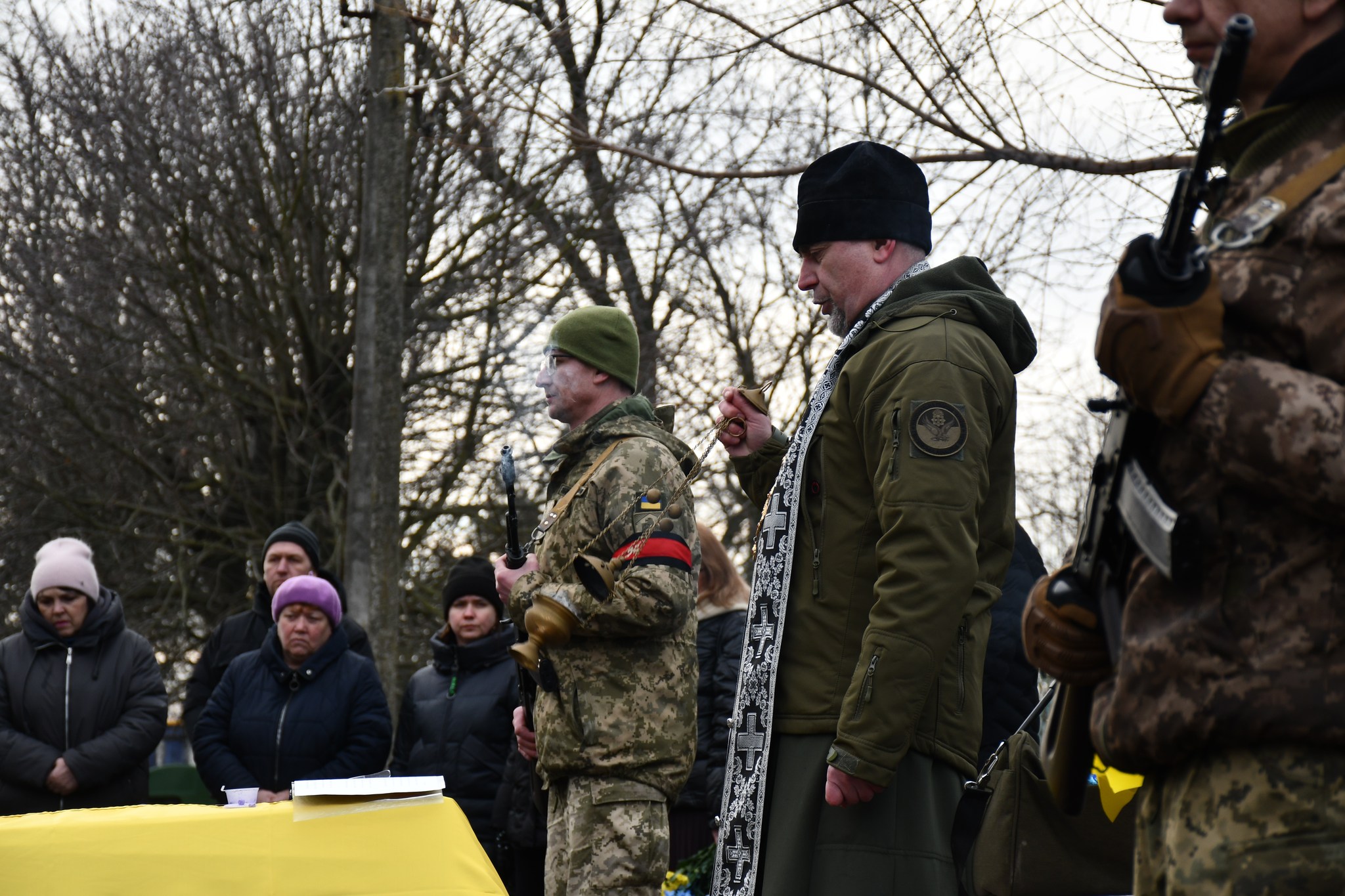 Із загиблим на Донеччині бійцем попрощалися в Приютівській громаді