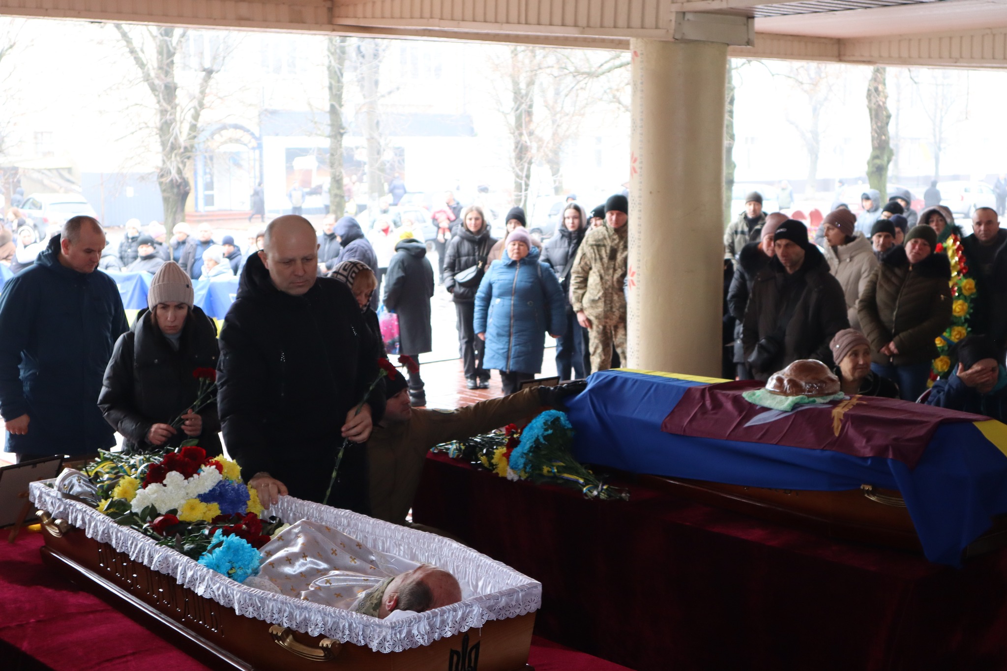  Новоукраїнській громаді провели останню путь Сергія Ткаченка та Сергія Топчія.