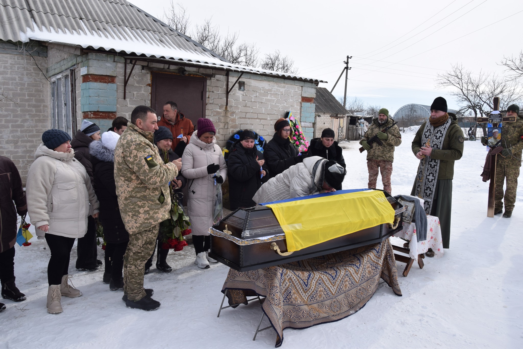 Із загиблим старшим солдатом попрощалися в Петрівській громаді