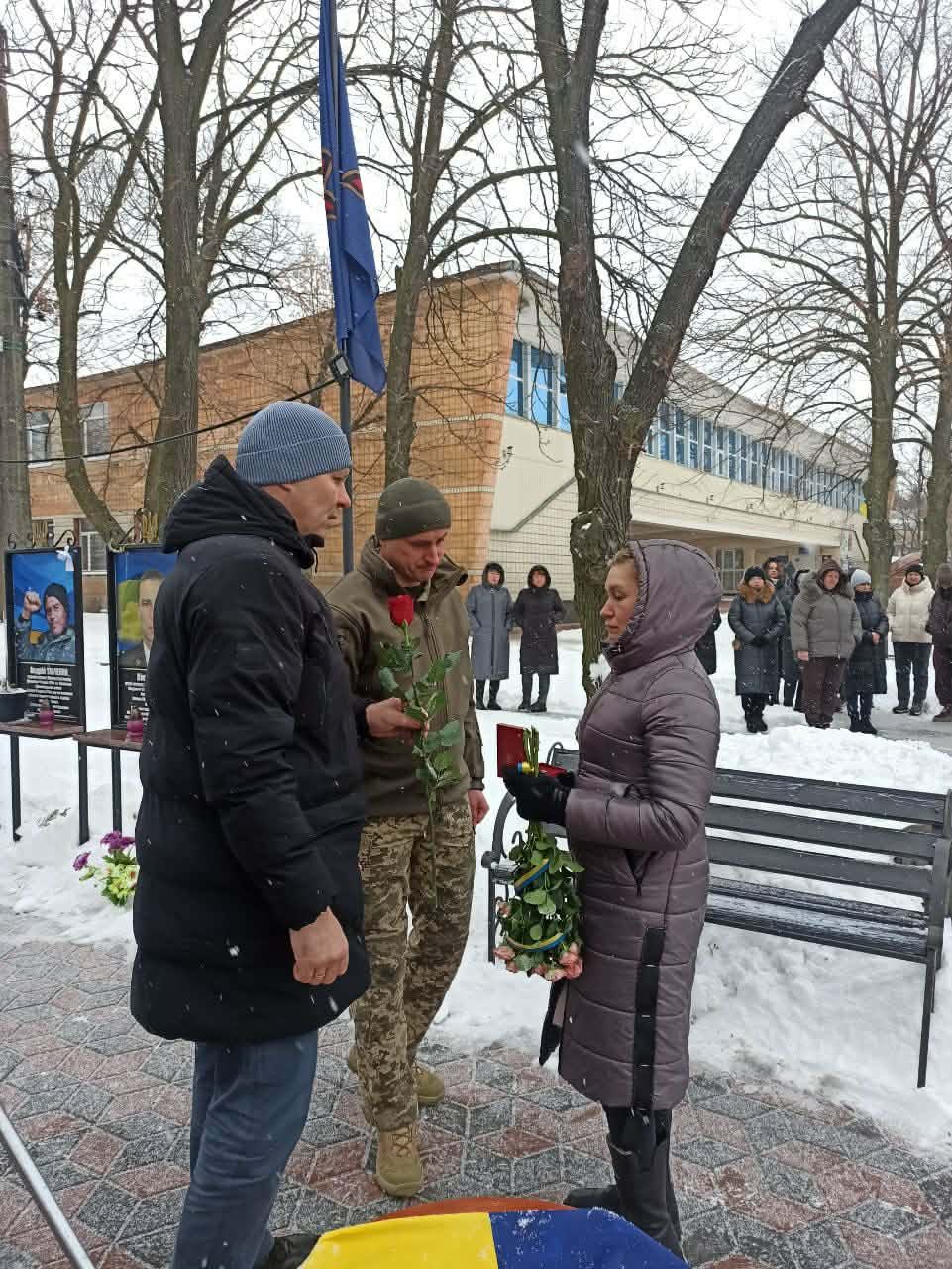 Державні нагороди передали рідним загиблих бійців з Новоукраїнської громади