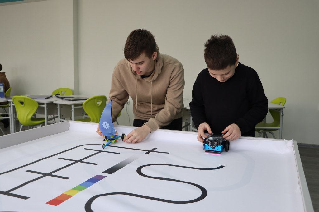 STEM-лабораторію та оновлений кабінет хімії відкрили в олександрійському ліцеї 