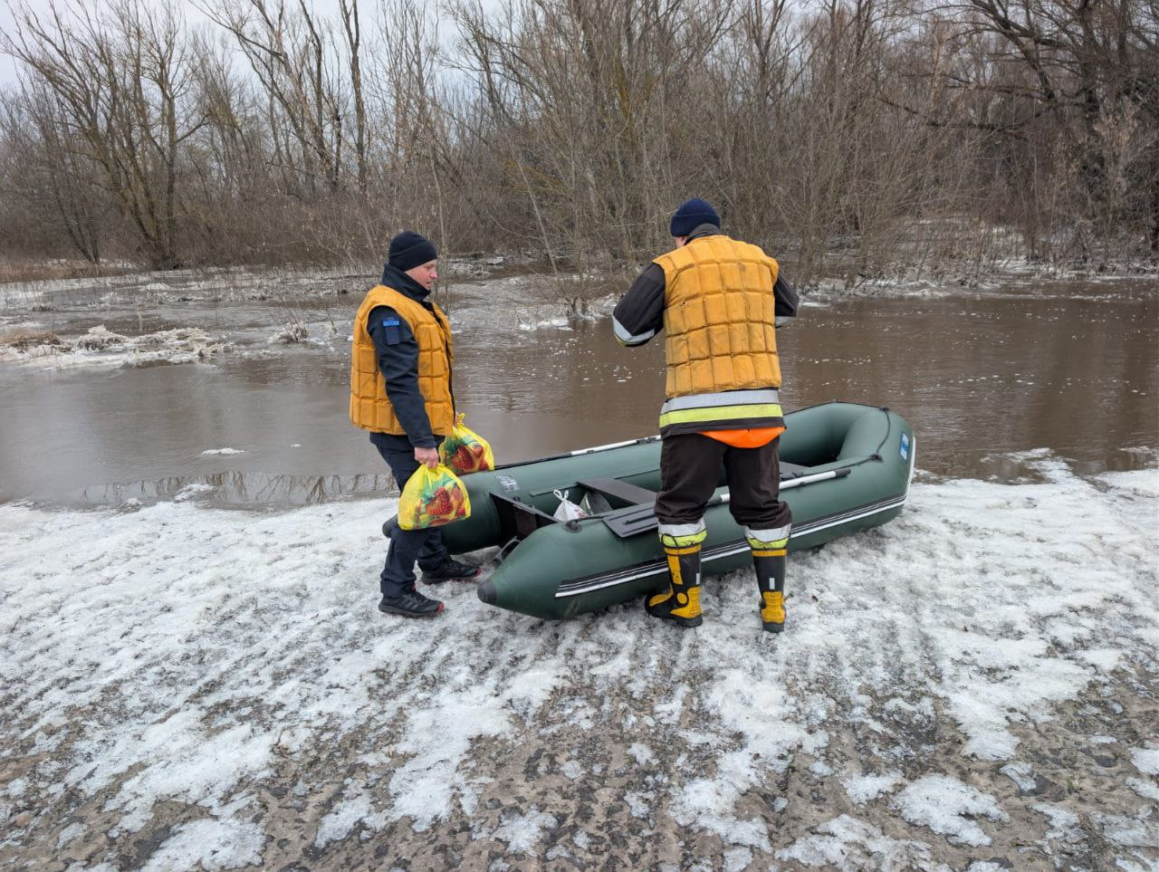 Паводок в Онуфріївській громаді підтопив укриття ліцею та подвірʼя будинків