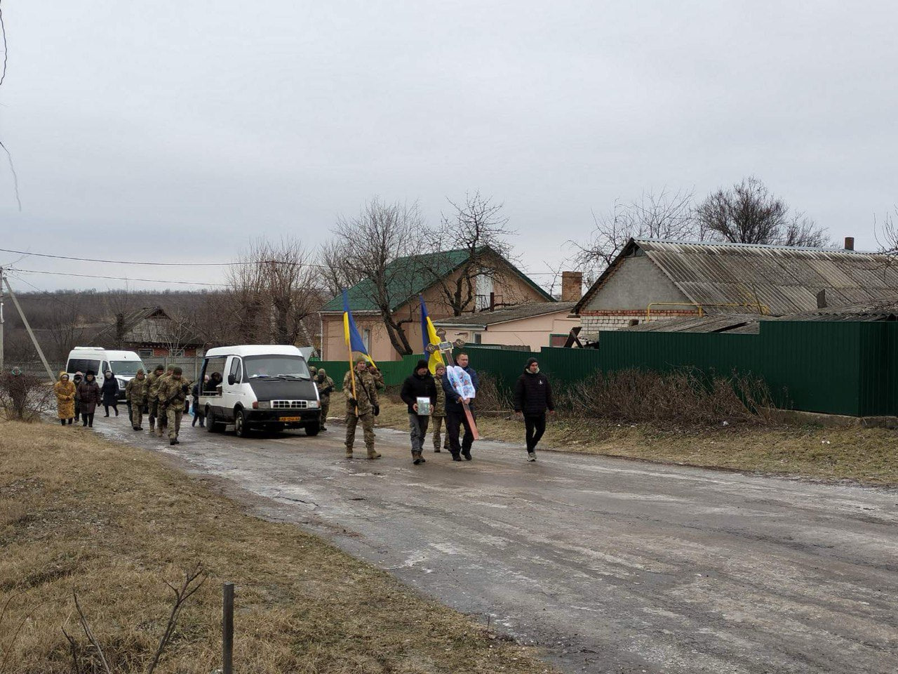 Із загиблим захисником попрощалися в Олександрівській громад