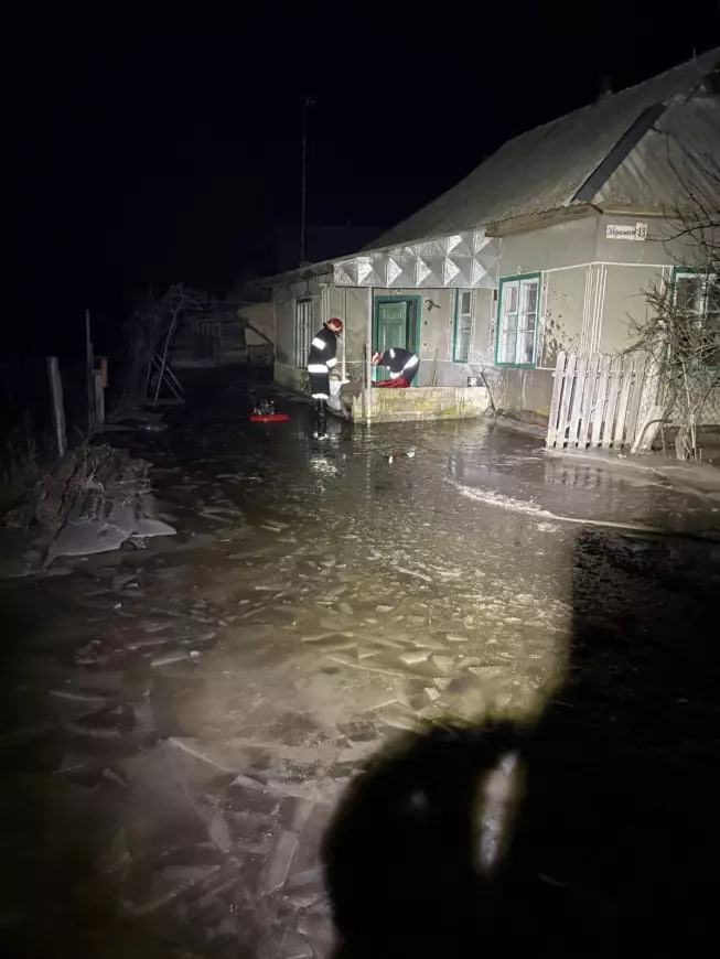 Рятувальники понад 60 разів за добу допомагали на місцях підтоплень на Кіровоградщині