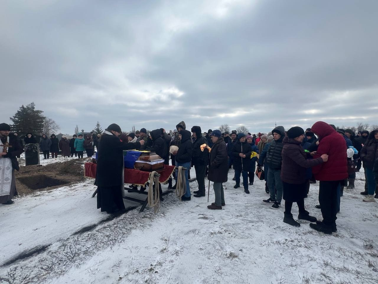 У Підвисоцькій територіальній громаді провели в останню путь загиблого військовослужбовця Руслана Зозулю