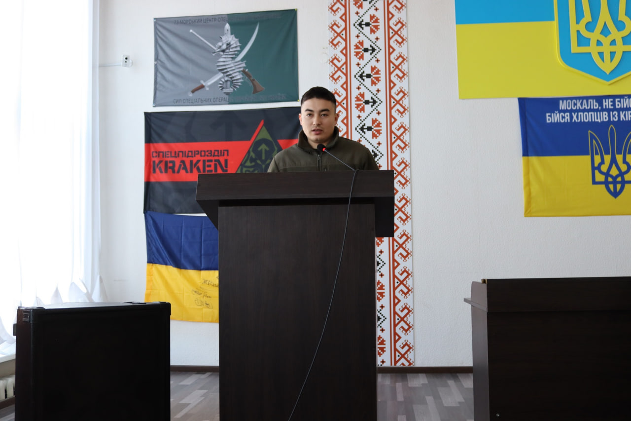 У Добровеличківській громаді рідним загиблих військових передали посмертні ордени