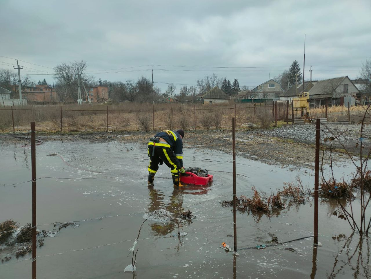 Паводок в Онуфріївській громаді підтопив укриття ліцею та подвірʼя будинків