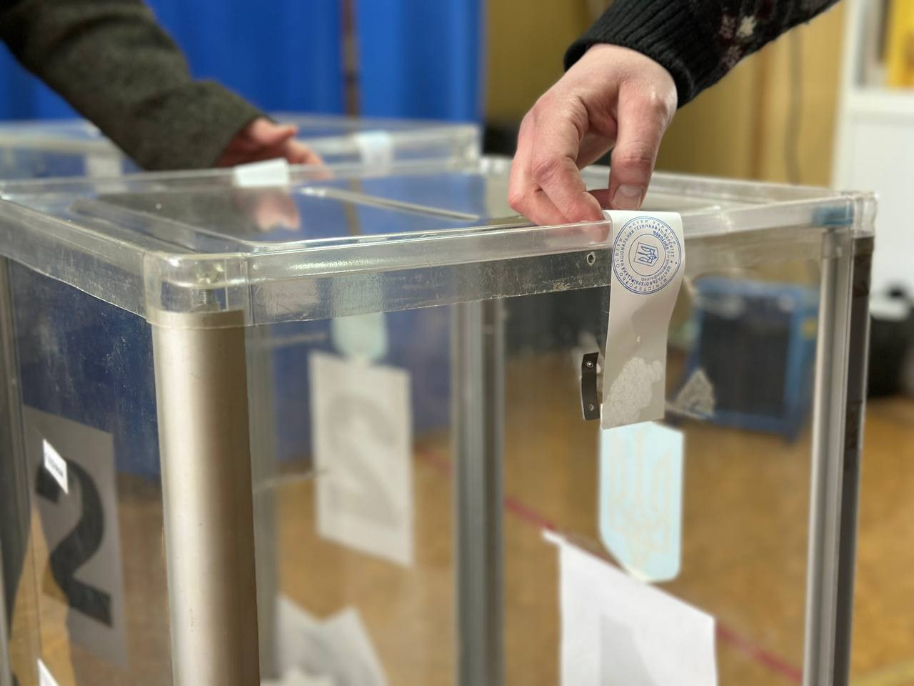 Урна для голосування на виборах ректора ЦНТУ в Кропивницькому