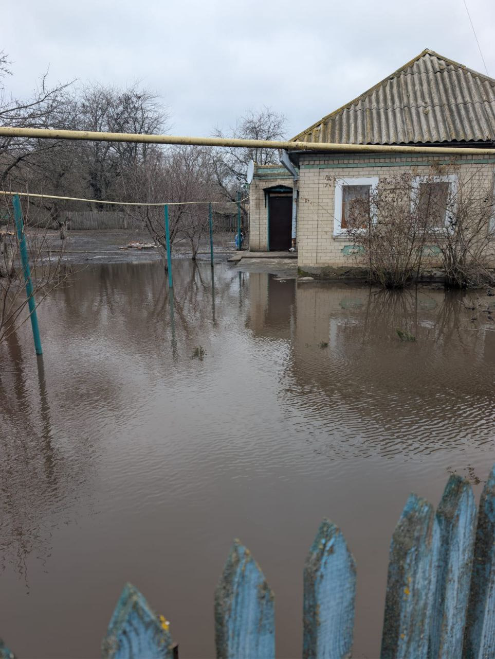 Паводок в Онуфріївській громаді підтопив укриття ліцею та подвірʼя будинків