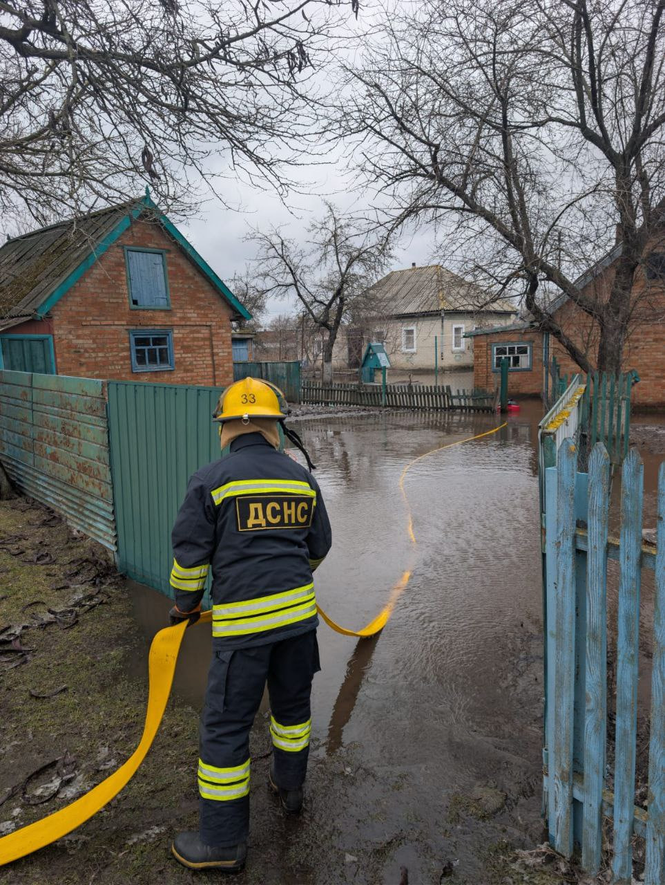 Паводок в Онуфріївській громаді підтопив укриття ліцею та подвірʼя будинків