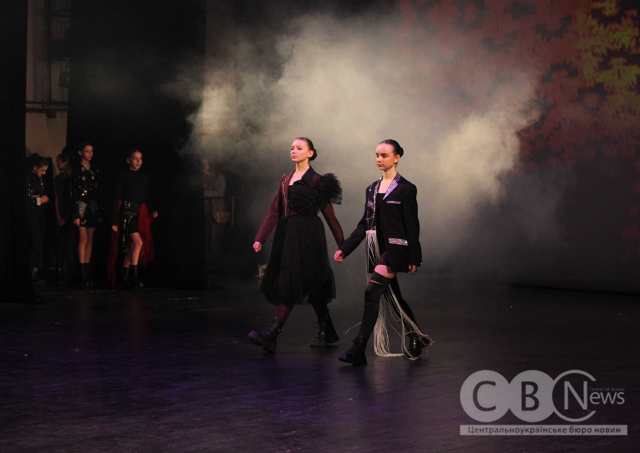 Арт-виставу &laquo;Незупинна&raquo; показали в Кропивницькому